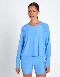 Beyond Yoga Featherweight Daydreamer Pullover - Flower Blue Heather