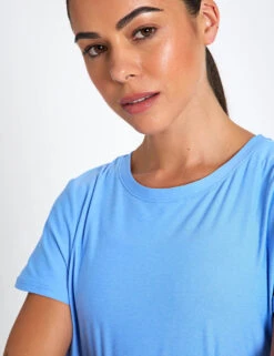 Beyond Yoga Featherweight On The Down Low Tee - Flower Blue Heather -The Sports Edit Store beyond yoga Featherweight On The Down Low Tee Flower Blue Heather LWSD7670 FLBLHS 0019