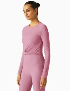 Beyond Yoga Featherweight Center Stage Cropped Long Sleeve Pullover - Pink Haze Heather