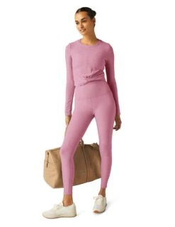 Beyond Yoga Featherweight Center Stage Cropped Long Sleeve Pullover - Pink Haze Heather 9 Beyond Yoga Featherweight Center Stage Cropped Long Sleeve Pullover - Pink Haze Heather -The Sports Edit Store beyond yoga featherweight center stage cropped ls pullover pink haze lwsd7917 4