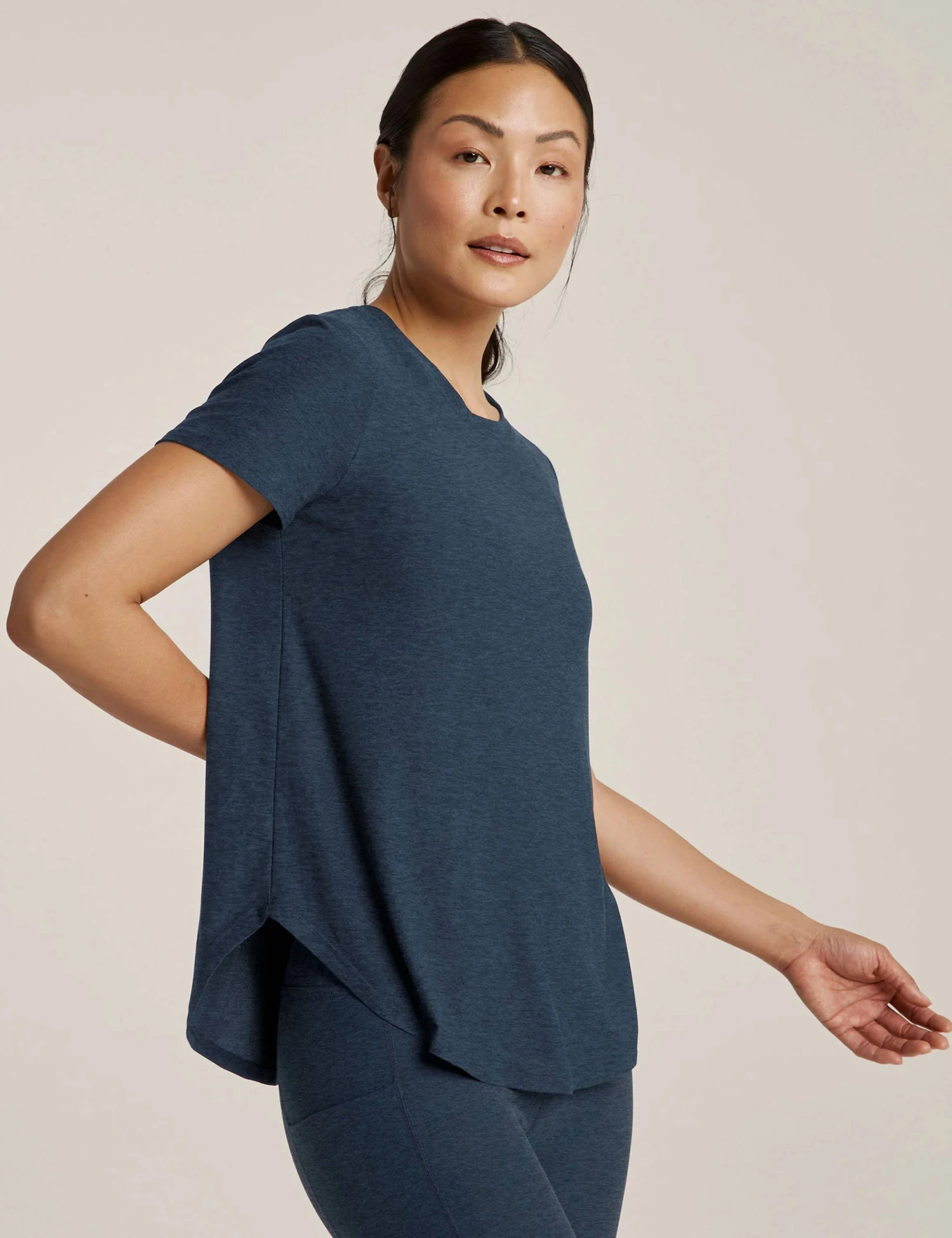 Beyond Yoga Featherweight On The Down Low Tee - Nocturnal Navy 4 Beyond Yoga Featherweight On The Down Low Tee - Nocturnal Navy - Image 2