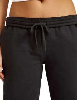 Beyond Yoga ON THE GO SWEATPANTBLACK -The Sports Edit Store beyond yoga on the go jogger black nf1234 5