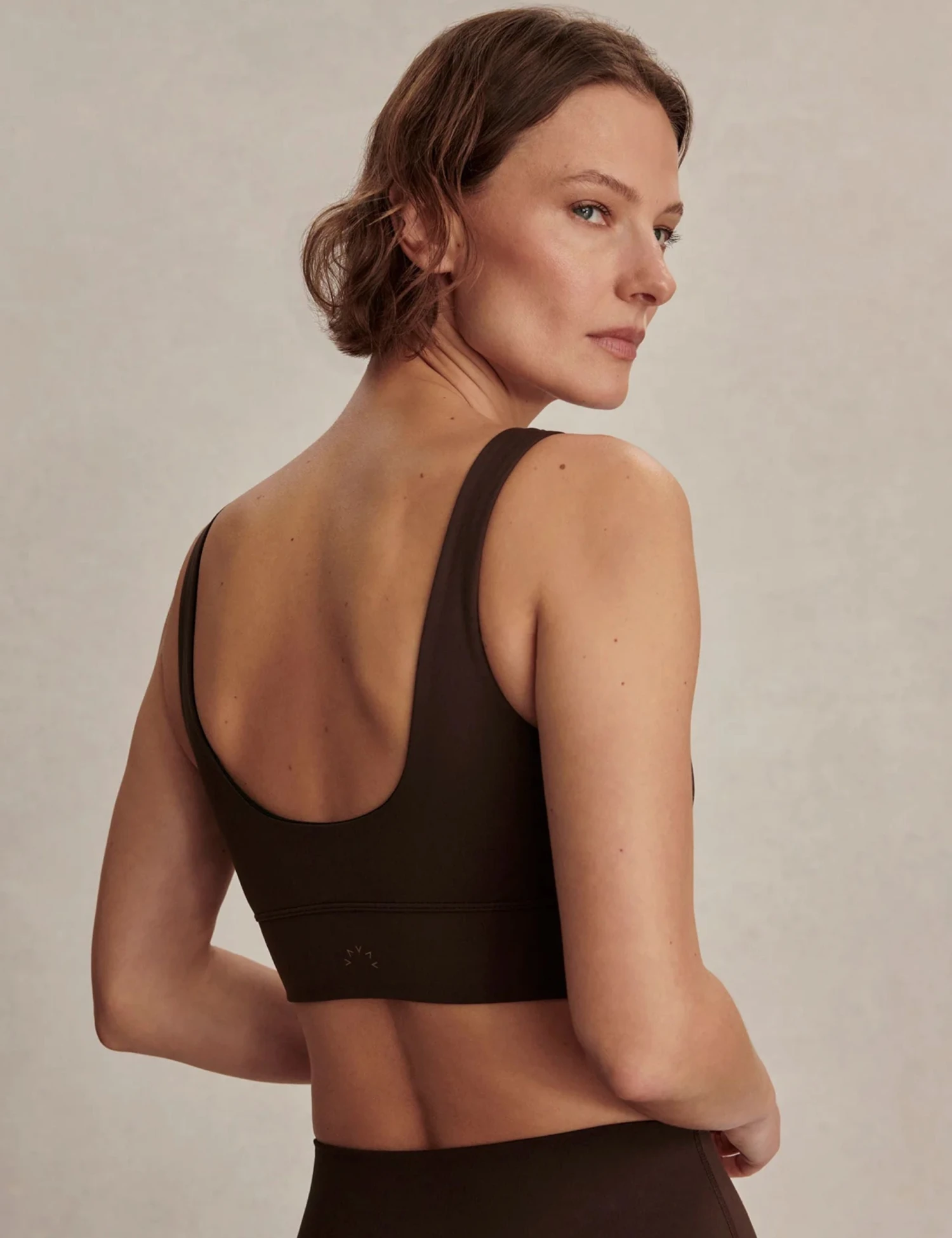 Varley The Freesoft Shorts Set - Coffee Bean 4 Varley The Freesoft Shorts Set - Coffee Bean - Image 2