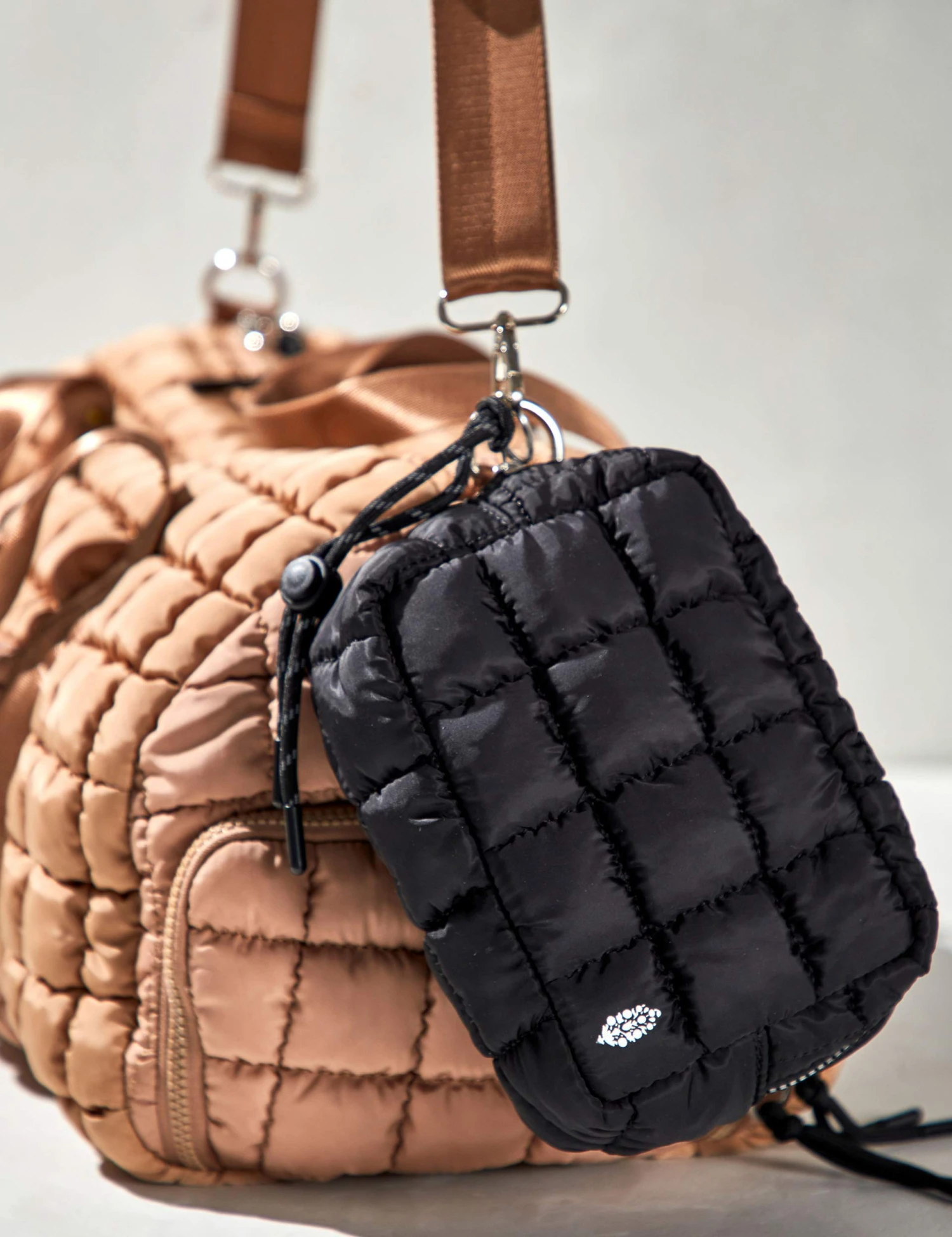 Quilted Mini Organizer Case with Ripstop Lining - Black 6 Quilted Mini Organizer Case with Ripstop Lining - Black - Image 4