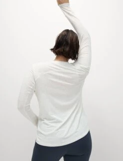 Merinotec Crew Neck Walking Top - Ivory -The Sports Edit Store goodmove merinotec crew neck walking top ivory 5939a 3