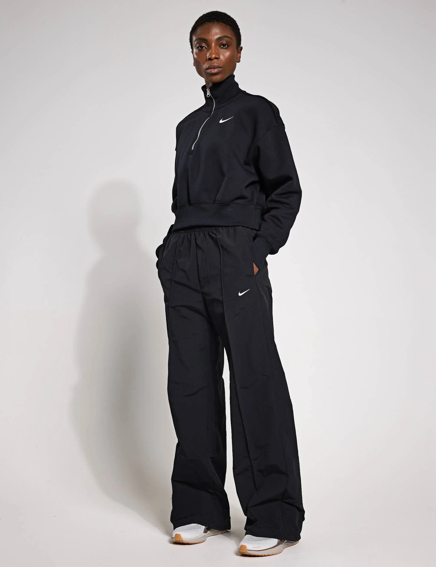 Nike Sportswear Phoenix Fleece Cropped Sweatshirt - Black/Sail 6 Nike Sportswear Phoenix Fleece Cropped Sweatshirt - Black/Sail - Image 4