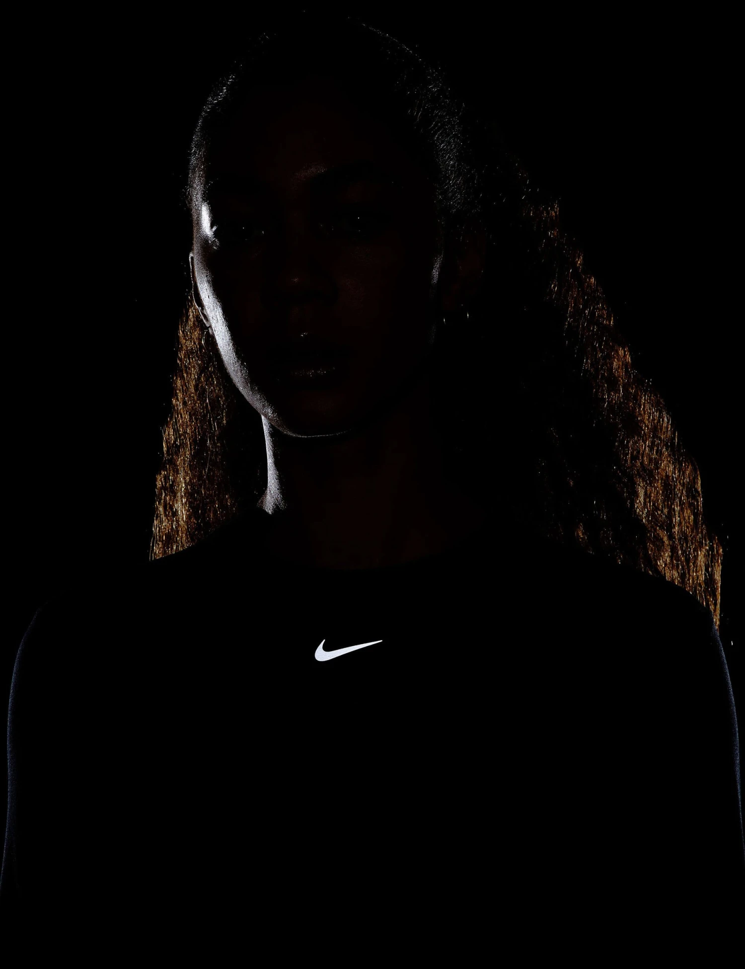 Nike Dri-FIT Swift Element UV Crew Neck Top - Black/Reflective Silver 8 Nike Dri-FIT Swift Element UV Crew Neck Top - Black/Reflective Silver - Image 6