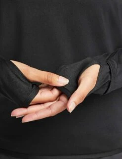 Nike Dri-FIT Swift Element UV Crew Neck Top - Black/Reflective Silver 13 Nike Dri-FIT Swift Element UV Crew Neck Top - Black/Reflective Silver -The Sports Edit Store nike dri fit swift element uv crew neck top black silver fb4297 010 7