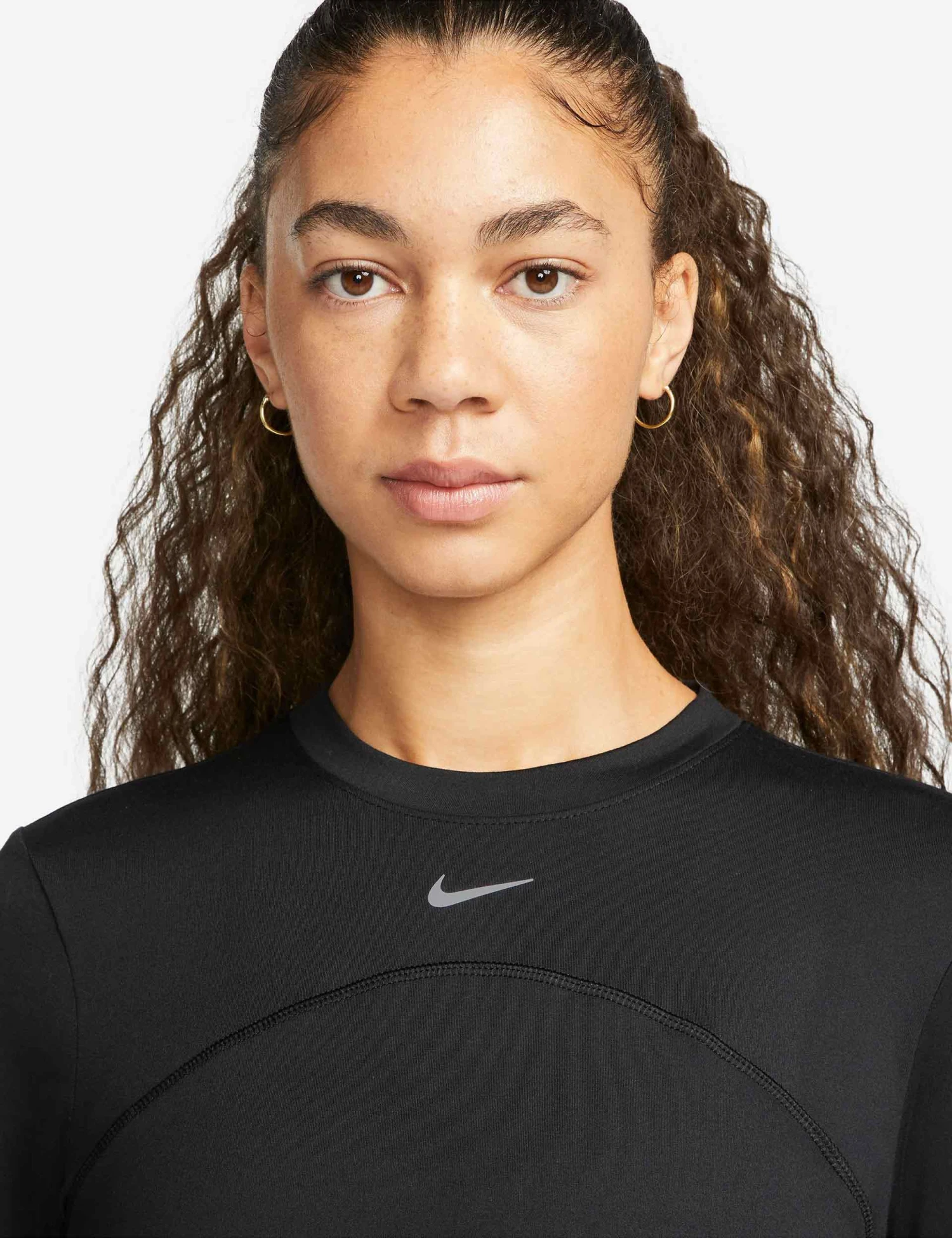 Nike Dri-FIT Swift Element UV Crew Neck Top - Black/Reflective Silver 5 Nike Dri-FIT Swift Element UV Crew Neck Top - Black/Reflective Silver - Image 3