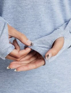 Nike Dri-FIT Swift Element UV Crew Neck Top - Light Armory Blue/Reflective Silver 13 Nike Dri-FIT Swift Element UV Crew Neck Top - Light Armory Blue/Reflective Silver -The Sports Edit Store nike dri fit swift element uv crew neck top blue silver fb4297 440 6