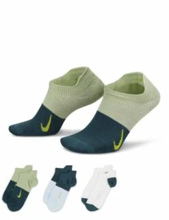 Nike Everyday Plus Lightweight Training Socks - 3 Pair Pack -The Sports Edit Store nike everyday plus lightweight socks 3 pairs blue multi cv2964 923 3