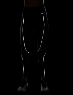 Nike Go High Waisted 7/8 Leggings With Pockets - Black 16 Nike Go High Waisted 7/8 Leggings With Pockets - Black -The Sports Edit Store nike go high waisted 7 8 leggings with pockets black fz0005 010 5