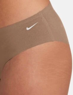 Nike Leak Protection Period Briefs - Desert Dust/White -The Sports Edit Store nike leak protection period briefs dust white fz1469 283 3
