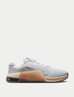 Nike Metcon 9 Shoes - White/Metallic Gold Grain/Sanddrift