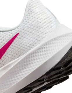 Nike Pegasus 40 Shoes - Summit White/Fireberry -The Sports Edit Store nike pegasus 40 shoes white fireberry fv0984 100 6