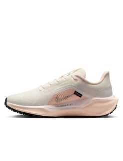 Nike Pegasus 41 GORE-TEX Waterproof Running Shoes - Sail/Guava Ice -The Sports Edit Store nike pegasus 41 gore tex shoes sail guava crimson anthracite fq1357 100 5