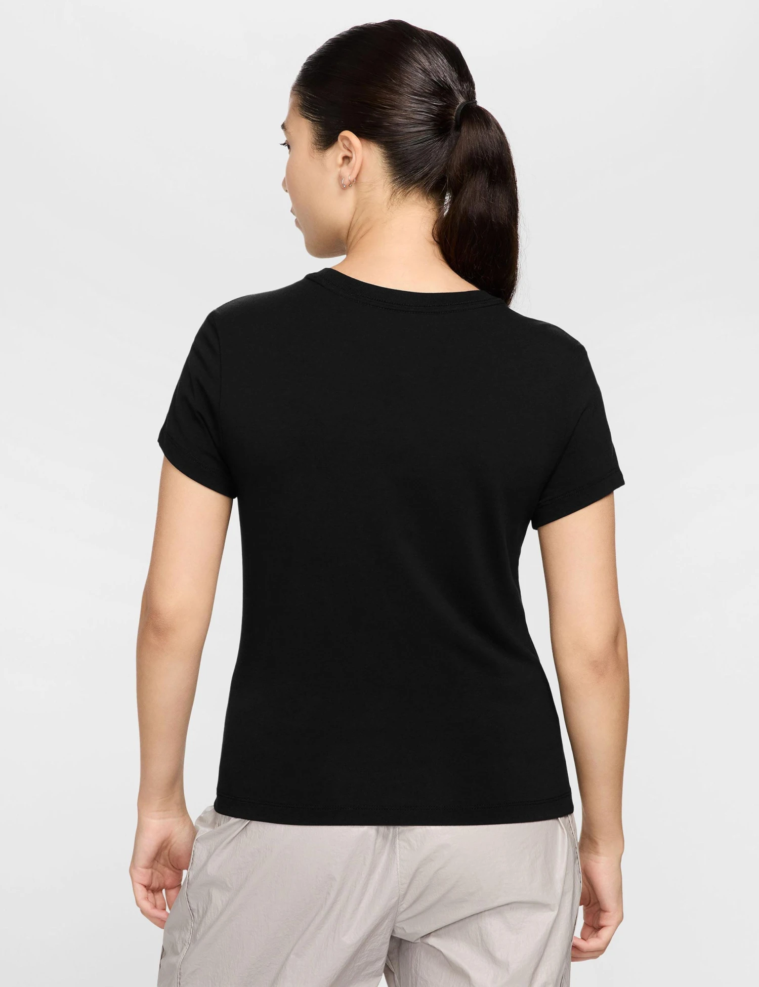 Nike Sportswear Chill Knit Slim Graphic T-Shirt - Black 4 Nike Sportswear Chill Knit Slim Graphic T-Shirt - Black - Image 2