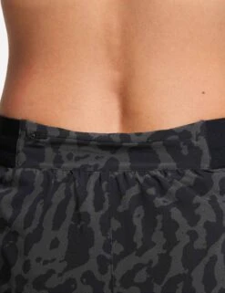 Nike Swift Dri-FIT 2-in-1 Printed Running Shorts - Black/Reflective Silver -The Sports Edit Store nike swift dri fit 2 in 1 printed running shorts black silver ib5847 010 4