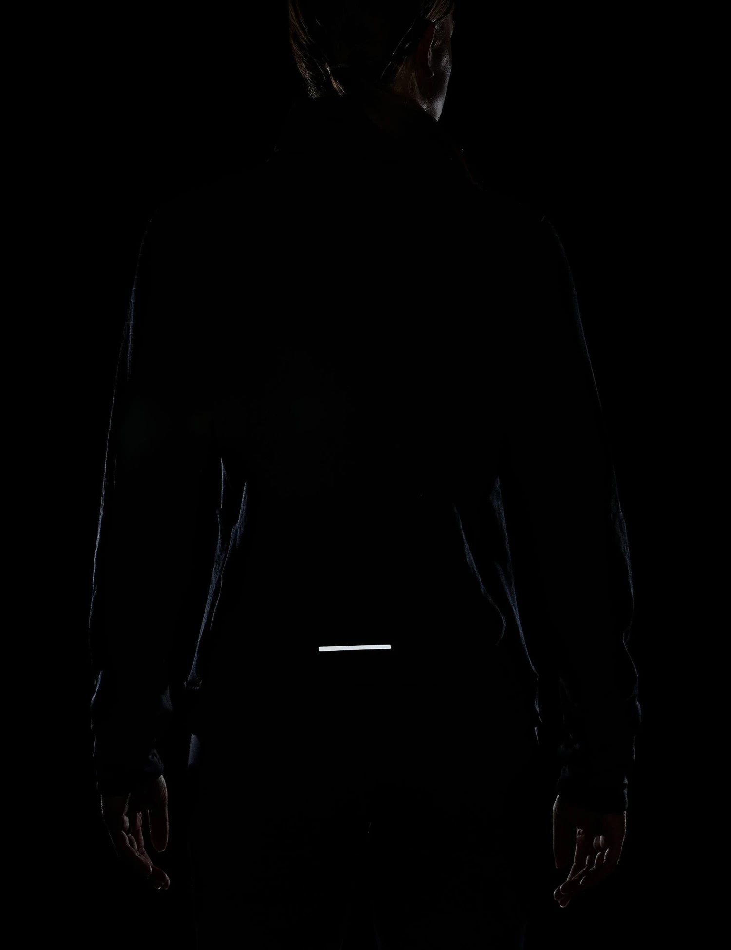 Nike Therma-FIT Element Swift Running Top - Black/Reflective Silver 8 Nike Therma-FIT Element Swift Running Top - Black/Reflective Silver - Image 6