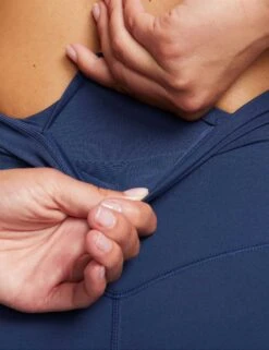 Nike Zenvy High Waisted Leggings - Midnight Navy/Black -The Sports Edit Store nike zenvy high waisted leggings navy black dq6013 410 4