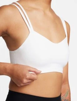Nike Zenvy Strappy Sports Bra - White 9 Nike Zenvy Strappy Sports Bra - White -The Sports Edit Store nike zenvy strappy sports bra white do6608 100 4