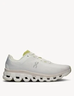 On Running Cloudflow 4 Performance Trainers - White/Sand