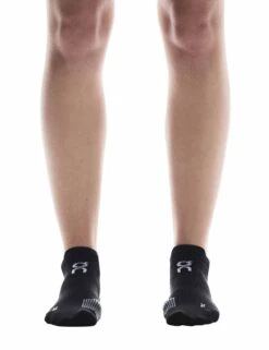 On Running Performance Run Sock Low - Black/Eclipse 7 On Running Performance Run Sock Low - Black/Eclipse -The Sports Edit Store on running shoes womens performance run sock low black eclipse 2uf10060106 3