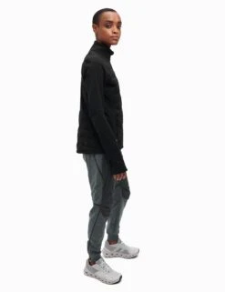 On Running Climate Jacket - Black -The Sports Edit Store on running w climate jacket black 264 00708 2