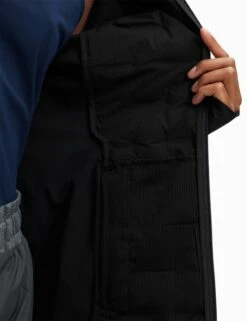 On Running Climate Jacket - Black -The Sports Edit Store on running w climate jacket black 264 00708 8