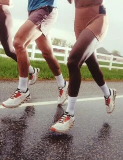 On Running Cloudstratus 3 Road Running Shoes - Undyed-White/Sand -The Sports Edit Store on running w cloudstratus 3 undyed white sand 3WD30121148 7