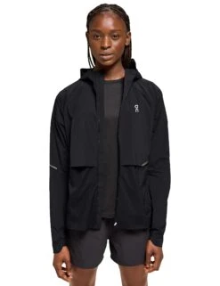 On Running Core Jacket - Black -The Sports Edit Store on running w core jacket black 1WE10410553 3