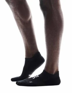 On Running Core Run Sock Low 2P - Black Performance Socks -The Sports Edit Store on running w core run sock low 2p black 2uf10080553 3