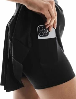 On Running Court Skirt Pleated - Black -The Sports Edit Store on running w court skirt pleated black 1wf11870553 3