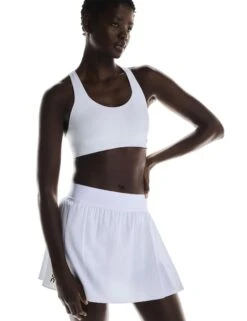 On Running Court Skirt Pleated - White -The Sports Edit Store on running w court skirt pleated white 1wf11870069 7
