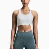 On Running Performance Flex Bra - White -The Sports Edit Store on running w performance flex bra white 1we10400069 1