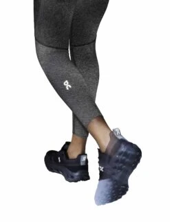 On Running Performance Winter Tights Lumos - Black -The Sports Edit Store on running w performance winter tights lumos black 1we30300553 6