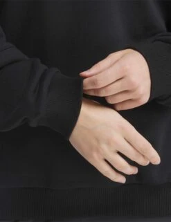 Reebok Lux Oversized Crew - Black -The Sports Edit Store reebok lux oversized crew black 100075359 5