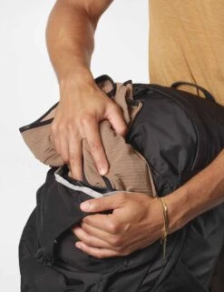 Salomon Trailblazer 30 Hiking Backpack - Black/Alloy -The Sports Edit Store salomon trailblazer 30 black alloy lc2183200 5