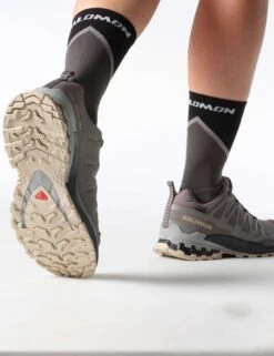 Salomon XA Pro 3D V9 Gore-Tex - Plum Kitten/Black/Gull -The Sports Edit Store salomon xa pro 3d v9 gore tex plum black gull l47744500 5