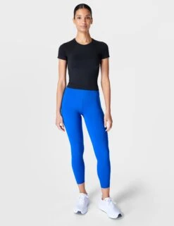 Sweaty Betty Athlete Crop Seamless Gym T-Shirt - Black -The Sports Edit Store sweaty betty athlete crop seamless gym t shirt black sb8996 4