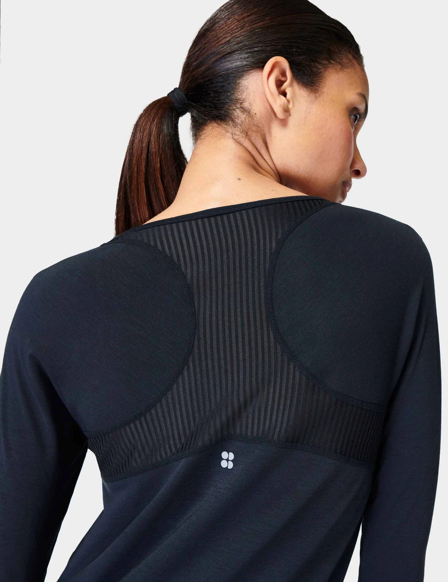 Sweaty Betty Breathe Easy Running Long Sleeve Top - Black 6 Sweaty Betty Breathe Easy Running Long Sleeve Top - Black - Image 4