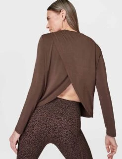Sweaty Betty Drape Back Long Sleeve Top - Walnut Brown 10 Sweaty Betty Drape Back Long Sleeve Top - Walnut Brown -The Sports Edit Store sweaty betty drape back long sleeve top walnut brown sb9463 4
