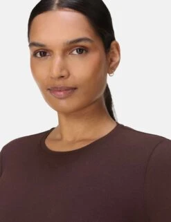 Sweaty Betty Essential Sculpt Long Sleeve Top - Sable Brown -The Sports Edit Store sweaty betty essential sculpt ls top sable brown sb9818 2