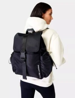 Sweaty Betty Essentials Motion Backpack - Black 13 Sweaty Betty Essentials Motion Backpack - Black -The Sports Edit Store sweaty betty essentials motion backpack black sb9307 001 7