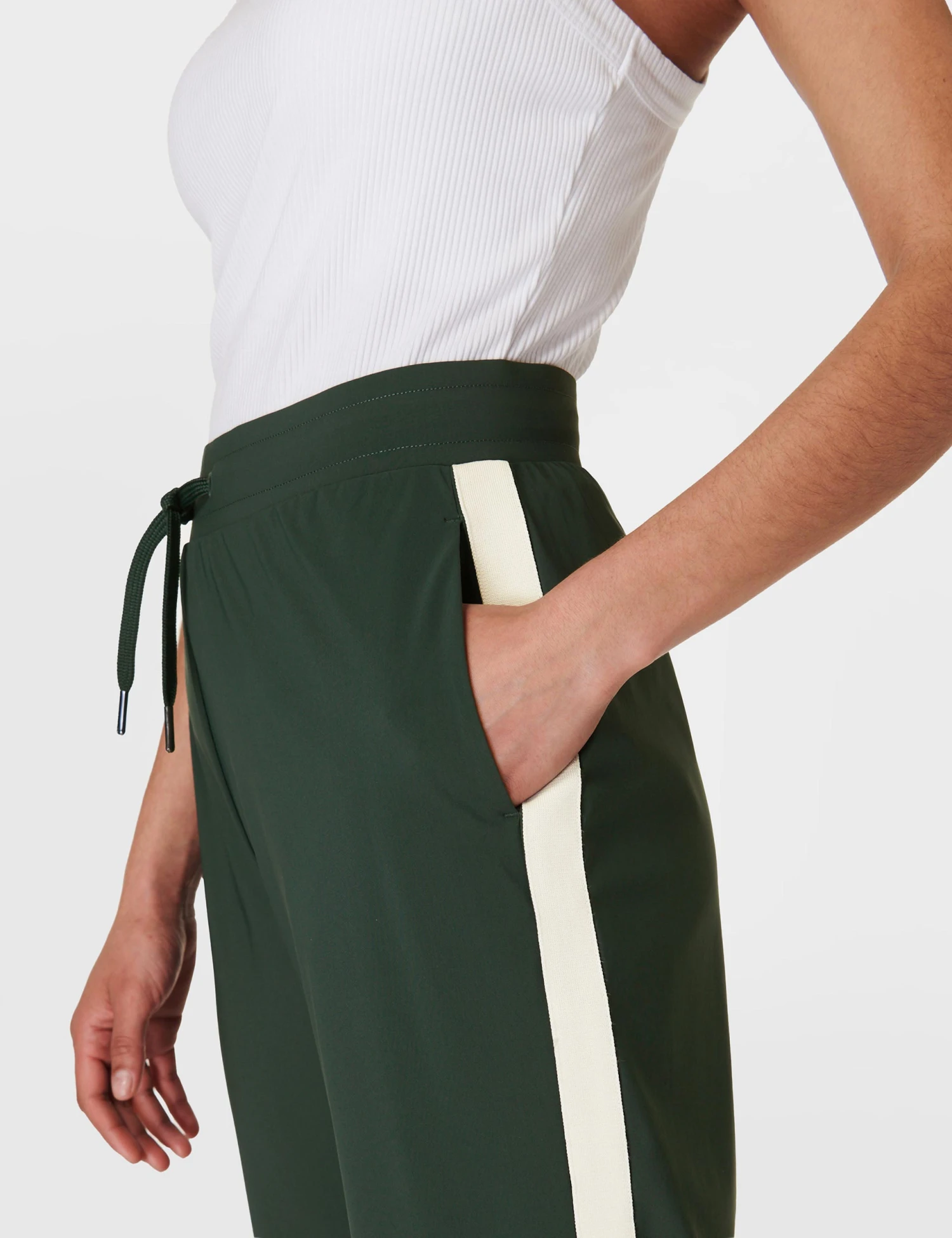 Sweaty Betty Explorer Side Stripe Trouser - Trek Green 6 Sweaty Betty Explorer Side Stripe Trouser - Trek Green - Image 4