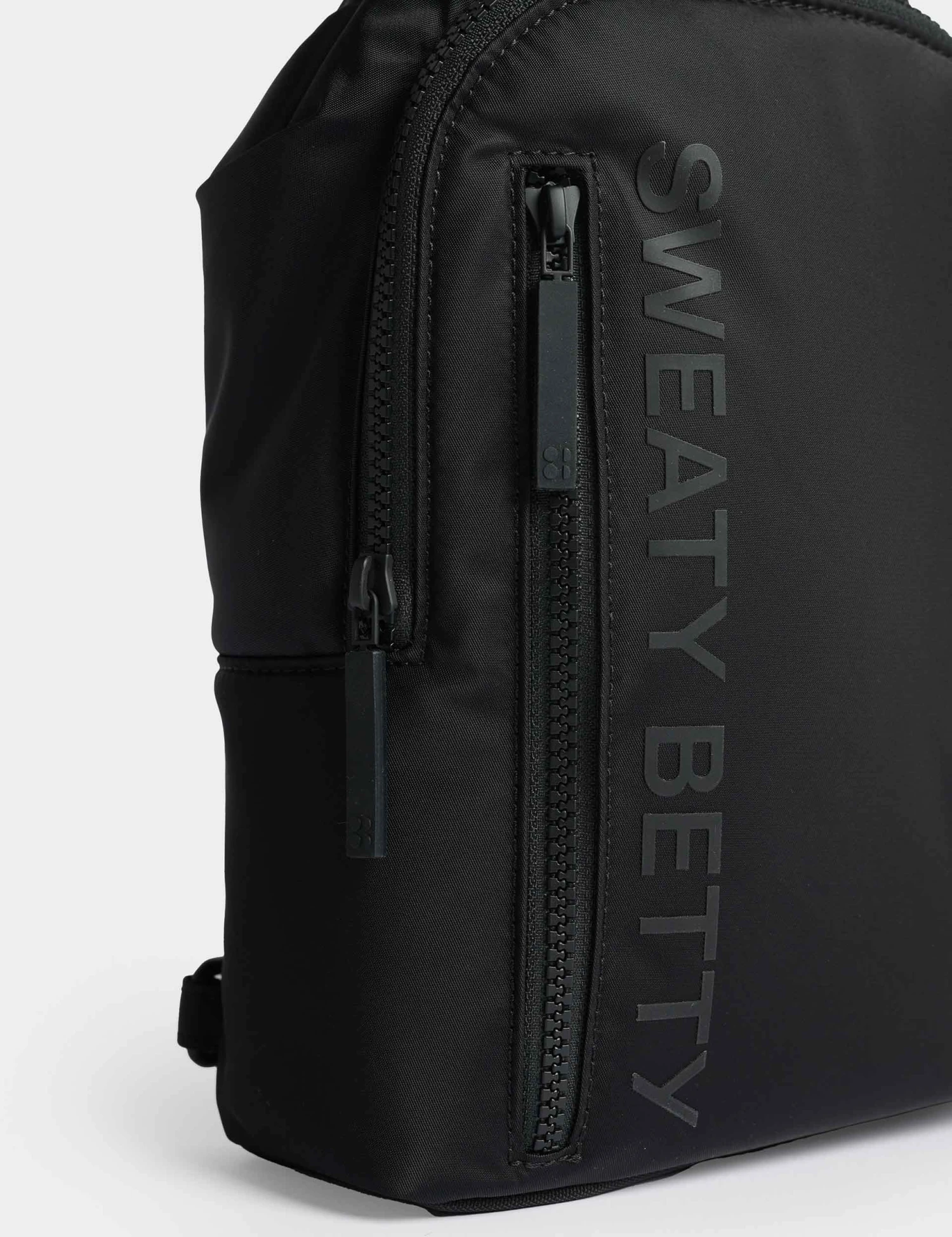 Sweaty Betty Motion Sling Bag in Black - Versatile Crossbody 5 Sweaty Betty Motion Sling Bag in Black - Versatile Crossbody - Image 3