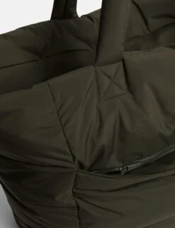 Sweaty Betty Nimbus Cloud Bag - Nori Green -The Sports Edit Store sweaty betty nimbus cloud bag nori green sb9995 2