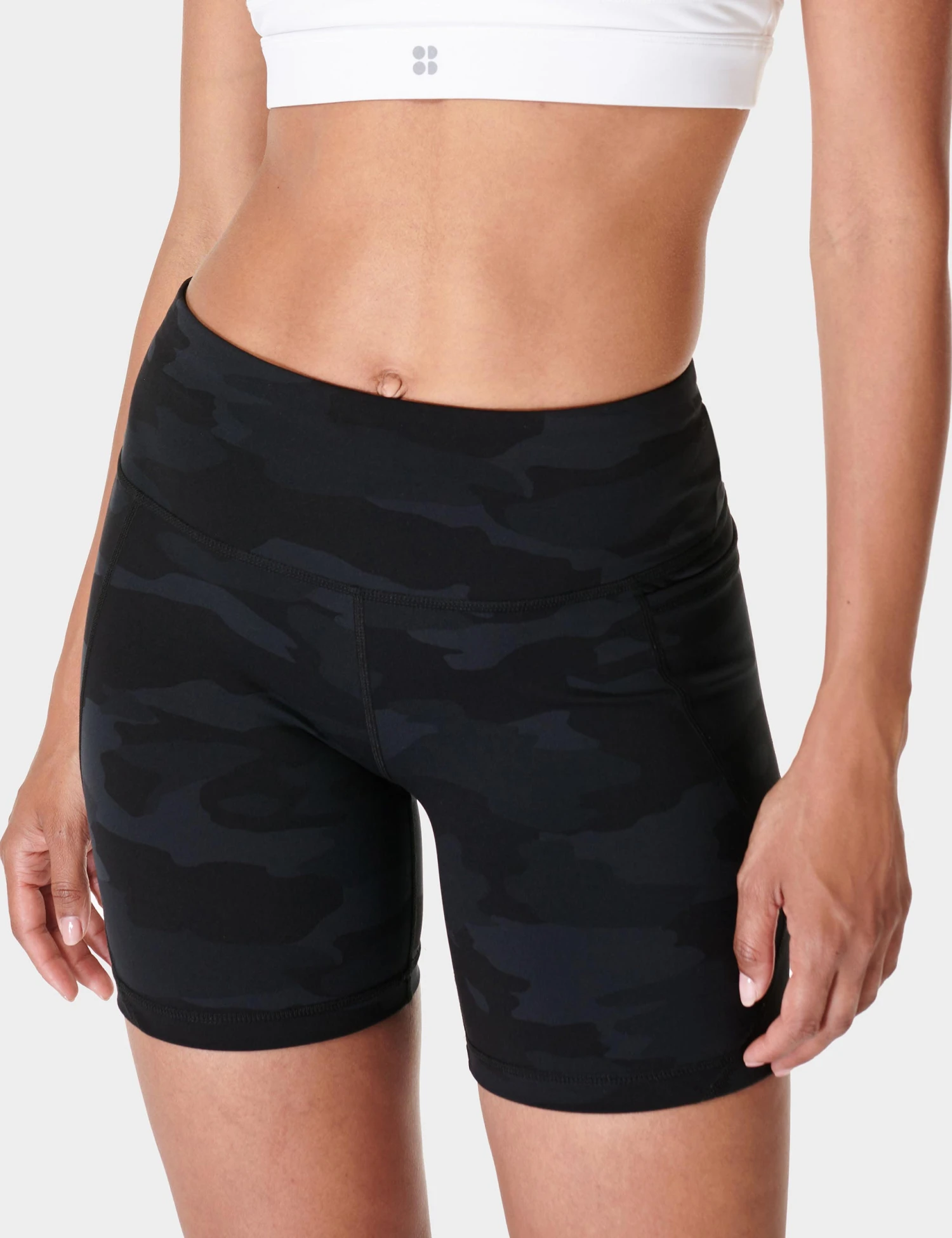 Sweaty Betty Power 6" Cycling Shorts - Ultra Black Camo Print 3 Sweaty Betty Power 6" Cycling Shorts - Ultra Black Camo Print