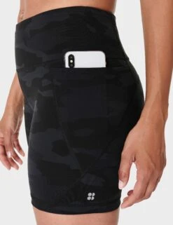 Sweaty Betty Power 6" Cycling Shorts - Ultra Black Camo Print 13 Sweaty Betty Power 6" Cycling Shorts - Ultra Black Camo Print -The Sports Edit Store sweaty betty power 6in cycling shorts ultra black camo print sb4822ap r 4427 4