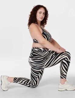 Sweaty Betty Power 7/8 Gym Leggings - Black Waved Zebra Print -The Sports Edit Store sweaty betty power 7 8 gym leggings black waved zebra print sb5400 2